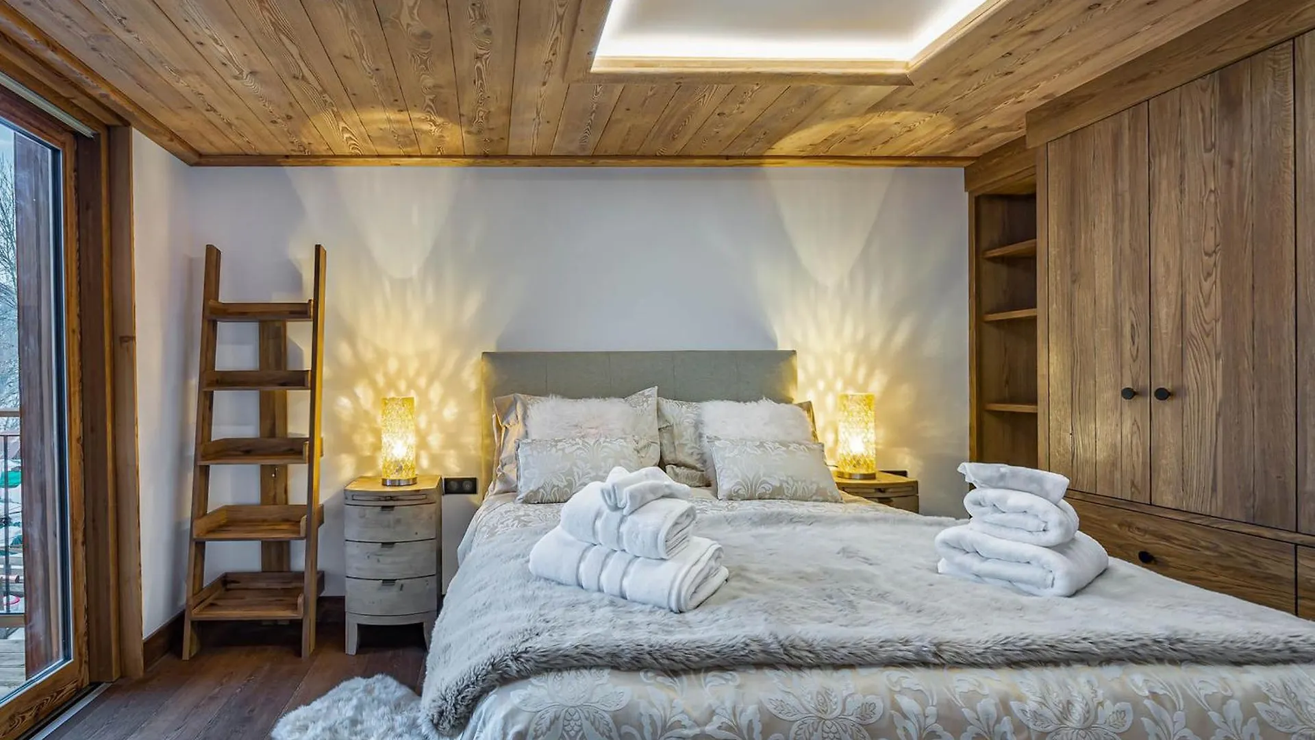 Chalet Avec Jacuzzi, Sauna, 6 Chambres A Saint-Martin-De-Belleville - Fr-1-570-27 0*,