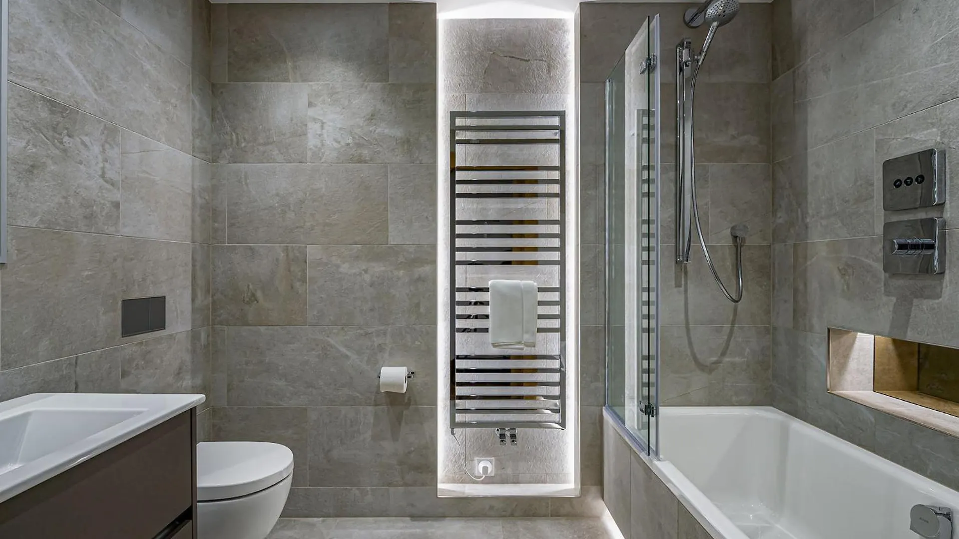 Chalet Avec Jacuzzi, Sauna, 6 Chambres A Saint-Martin-De-Belleville - Fr-1-570-27